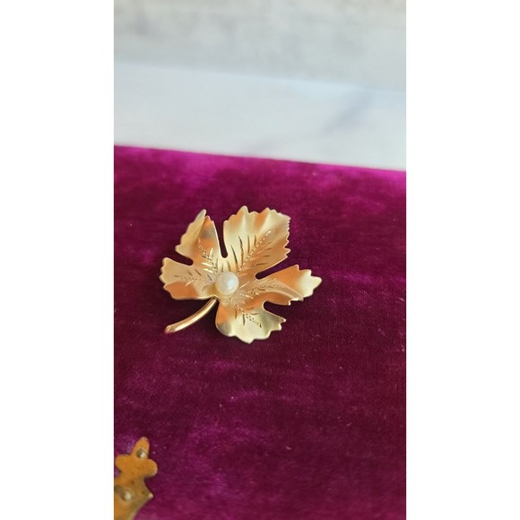 Vintage 12K Gold Filled Signed Karen Lynne Autumn Maple Leaf Designer Brooch Pin - Picture 3 of 10